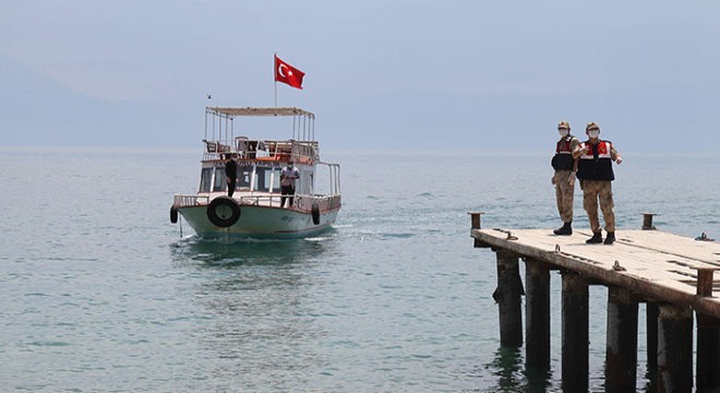 Kaçakların bulunması için 6 kilometrelik alan tarandı