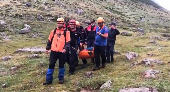 Kaçkarlarda düşen 2 Ukraynalı dağcı, 33 saatte kurtarıldı