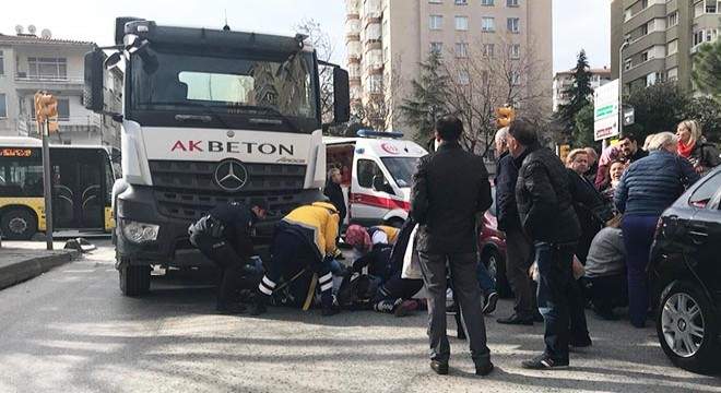 Kadıköy'de yaşlı adama beton mikseri çarptı