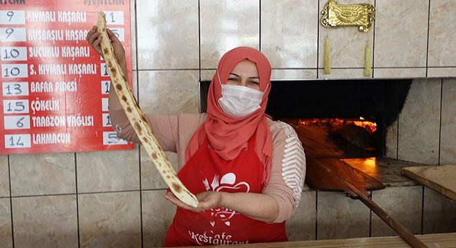 Kadın fırın ustası erkeklere taş çıkarıyor