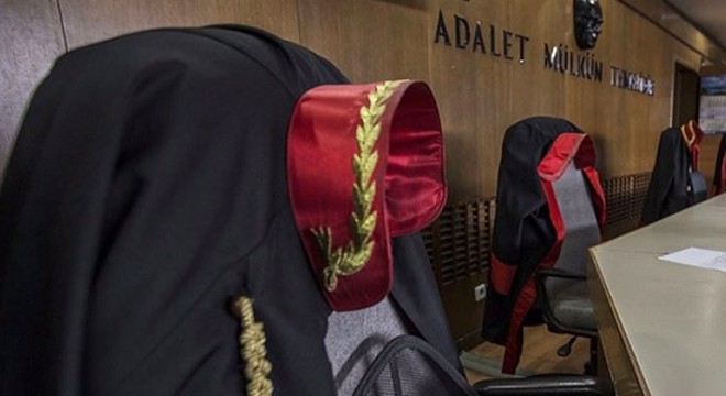 Kadın hakim, parkta iple asılı halde ölü bulundu