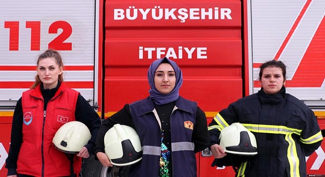 Kadın itfaiyeci adaylarına komando eğitimi