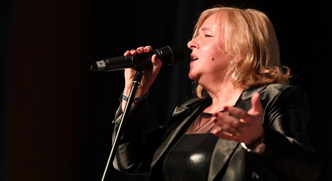 Antalya'da kadın korosu konserine yoğun ilgi