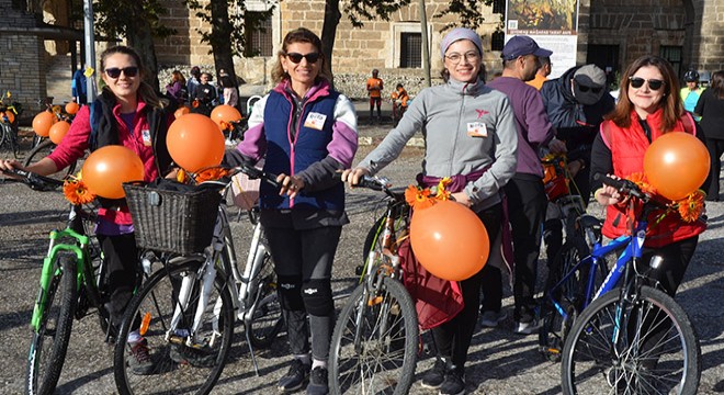 Kadına Şiddet'e karşı pedal çevirdiler