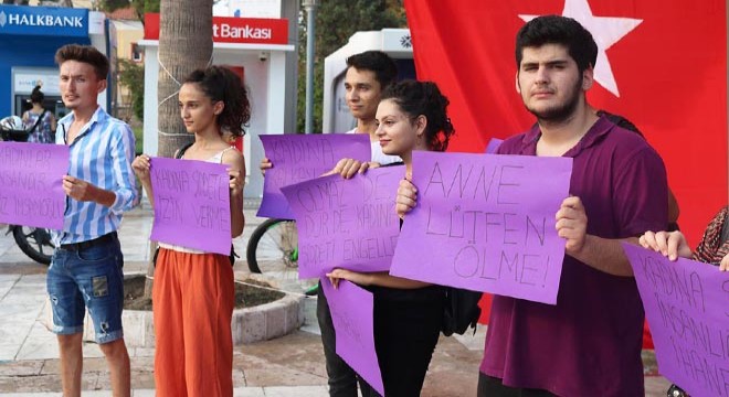 Kadına şiddeti protesto ettiler