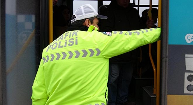 Kadının düşmesinin ardından halk otobüsleri denetlendi