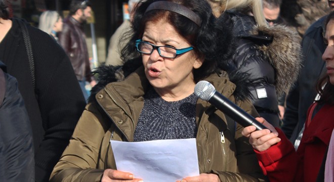 Kadınlar, şiddeti protesto etti