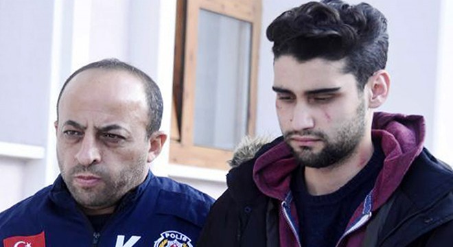 Kadir Şeker, bıçağı tespih çeker gibi oynamak için aldığını söylemiş