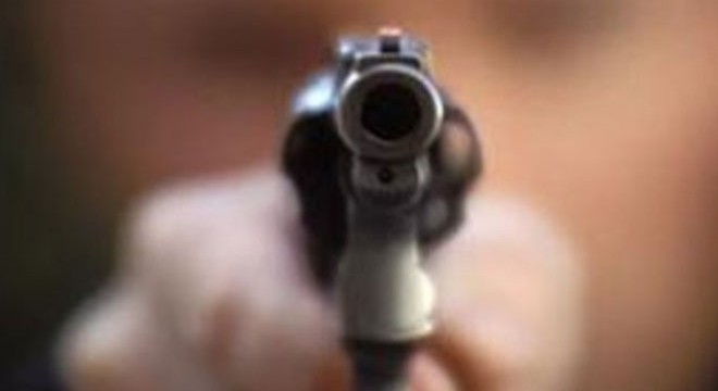 Kafeterya işletmecisini vurdu, inşaatta yakalandı