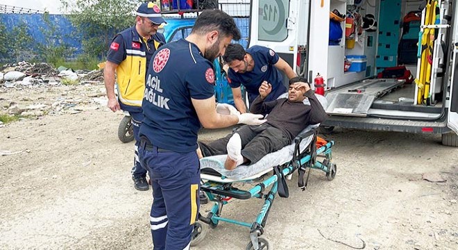 Kağıt toplarken tabancayla bacağından vuruldu