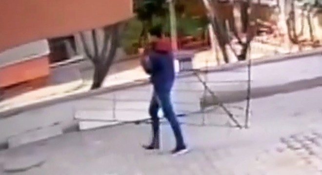 Kağıt toplayıcılar, demir kapıları çaldı