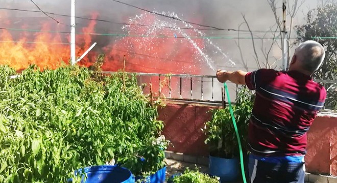 Kahramanmaraş'ta 3 ev yandı