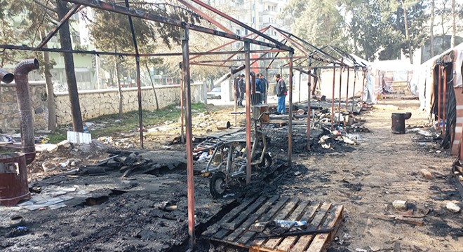 Kahramanmaraş'ta 7 çadır yandı