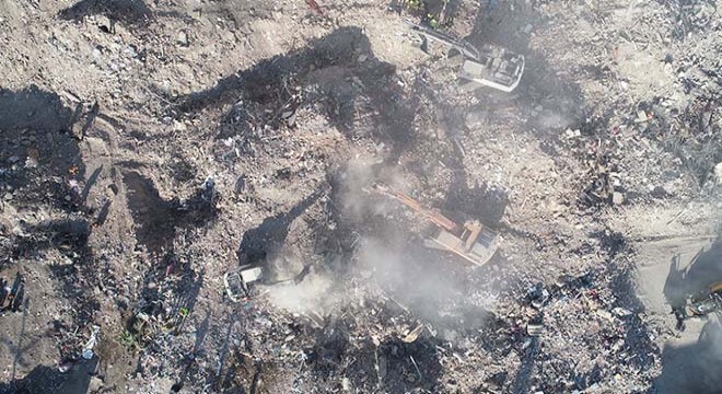 Kahramanmaraş'ta enkaz kaldırma çalışmalarına başlandı