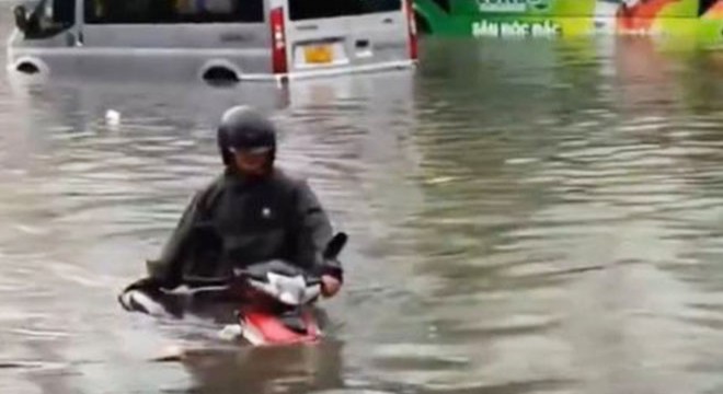 Kajiki Tayfunu, Vietnam ı vurdu: 7 ölü