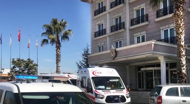 Kaldığı otel odasında kendini astı