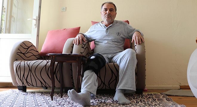 Kaldırımı kapatan kamyonet, hayatını kararttı
