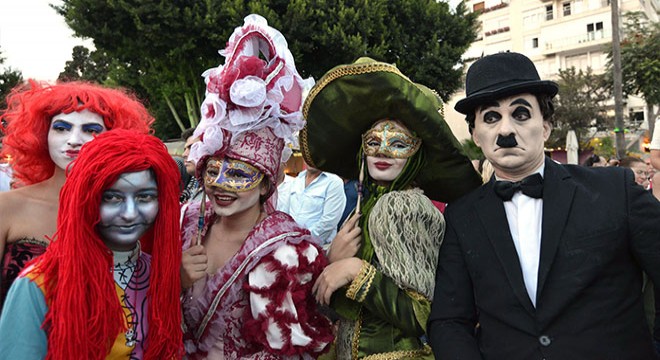 Kaleiçi Oldtown Festivali'ne renkli başlangıç