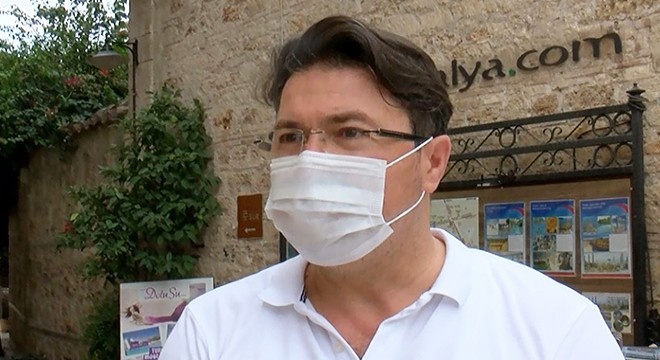 Kaleiçi esnafından dilenci ve satıcı tepkisi