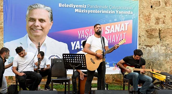 Kaleiçi'nde mutlu saatler