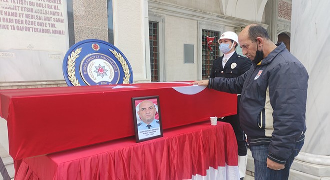 Kalp krizinden hayatını kaybeden polis memuru, toprağa verildi