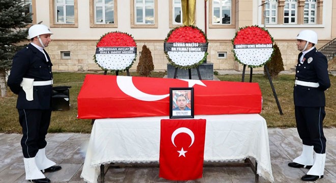 Kalp krizinden ölen polis memuru için tören