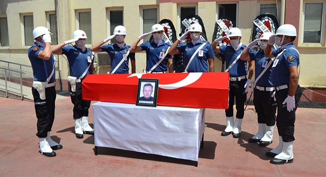 Kalp krizinden ölen polis memuru son yolculuğuna uğurlandı