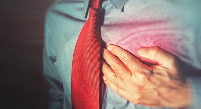 Kalp krizi geçiren öğretmen yaşamını yitirdi