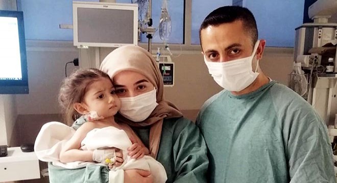 Kalp nakliyle yaşama tutunan küçük Asel, yoğun bakımdan çıktı