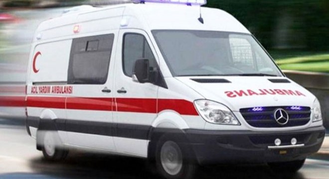 Kamyona çarpan motosikletin sürücüsü yaralandı