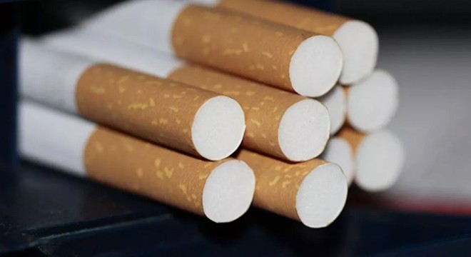 Kamyondan 3,7 milyon makaron çıktı