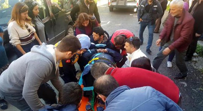 Kamyonetin altında kalan kadın ağır yaralandı