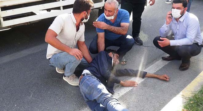 Kamyonetin çarptığı yaya yaralandı