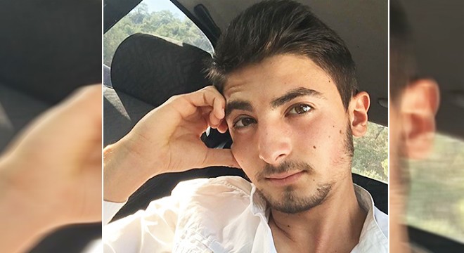 Kamyonetle hafif ticari araç çarpıştı: Berk öldü