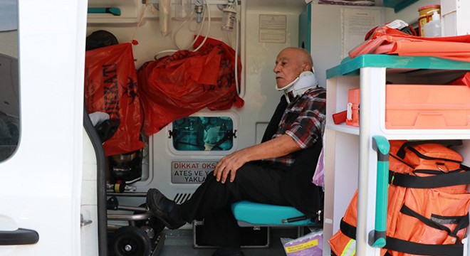 Kamyonetle otomobil çarpıştı: 2'si çocuk 7 yaralı