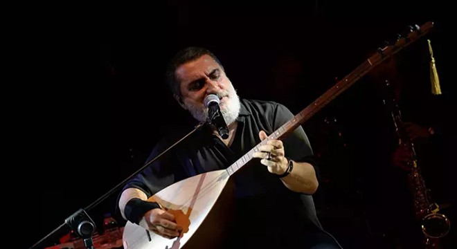 Kanserle mücadele eden ünlü şarkıcı son durumunu açıkladı