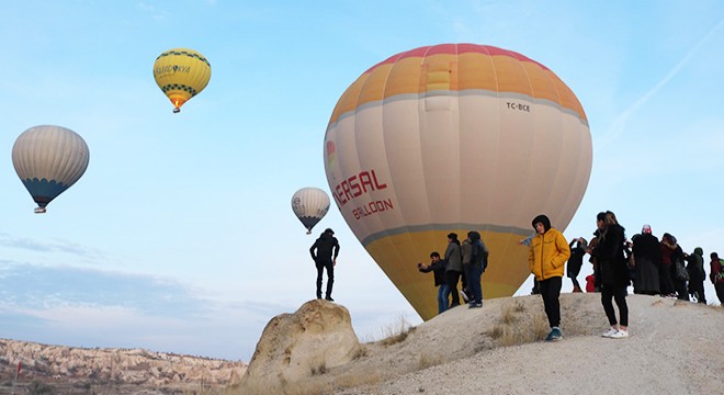Kapadokya'da balon turlarına yoğun ilgi