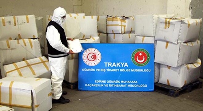 Kapıkule'de 573 bin tıbbi maske ele geçirildi