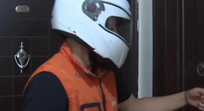 Kapıyı açtı, hayatının şokunu yaşadı