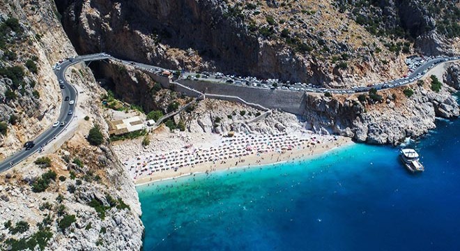 Kaputaş Plajı'ndan geçecek yola mahkemeden iptal