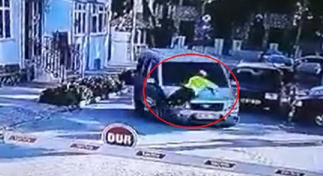 Kaputta 2 kilometre yol giden polis memuruna ödül