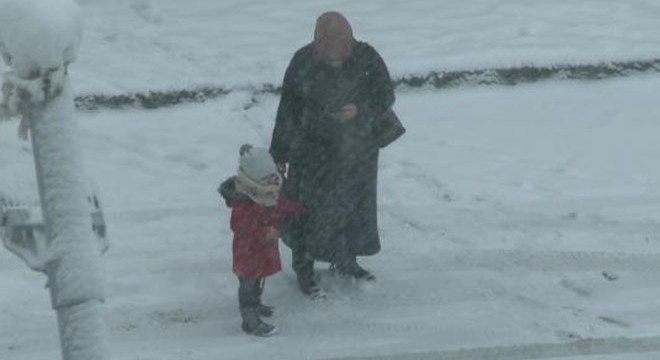 Kar, Muş'ta 80 köy yolunu ulaşıma kapadı