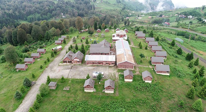 Karadeniz'in ilk 'Yaylakent' projesi çürüyor