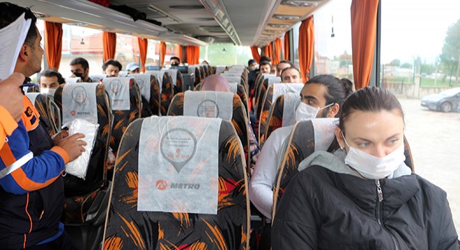 Karantina süresi dolan 323 kişi evlerine uğurlandı