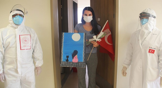 Karantinada sürpriz doğum günü