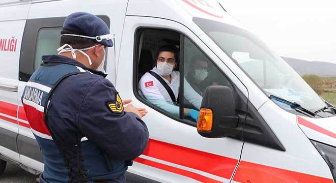 Karantinadaki mahalleden çıktı, para cezası kesildi