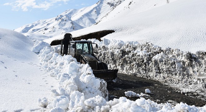 Kardan mahsur kalan köylülere, 1 ay sonra ulaşıldı