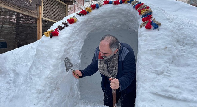 ‘Kardan kahvehane’ ilgi odağı oldu