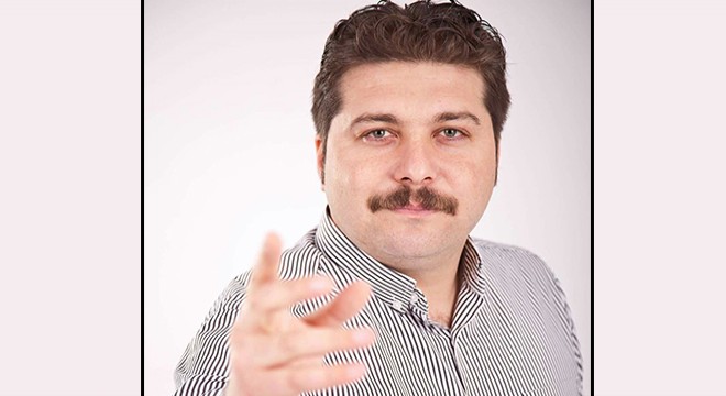 Kardeşini bıçaklayan serbest