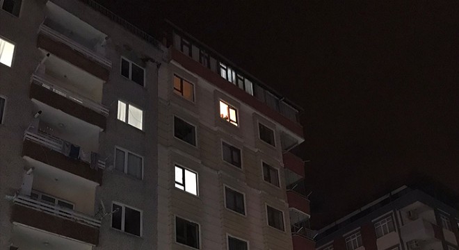Karı- koca, evlerinde silahla vurulmuş halde ölü bulundu